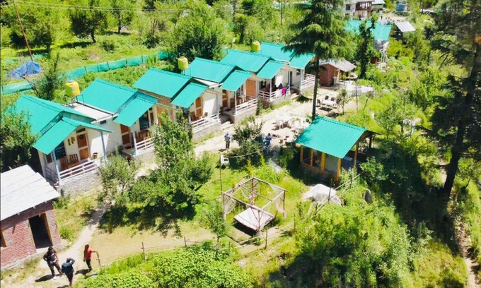 Kasol Hotel | Pet-Friendly Retreat at The Stream Kasol - Rated 9.6/10