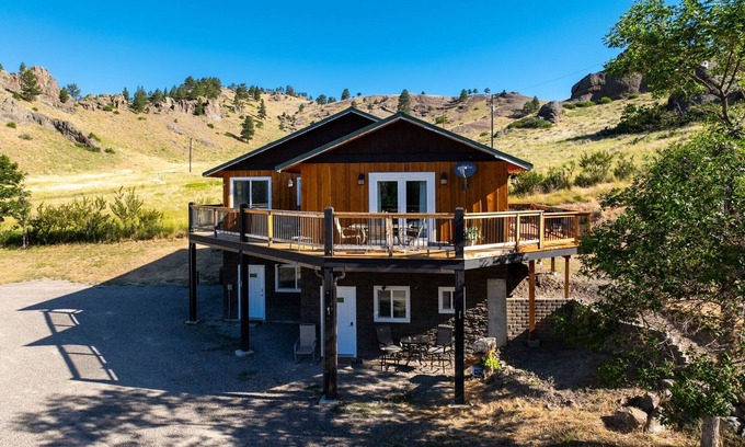 Cascade Apartment | Pet-Friendly Studio at Prewett Creek: Guest Rated 9.8