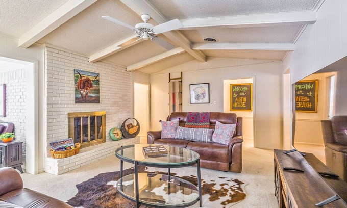 Abilene House | Guest Rated: The Austin House with Family-Friendly Amenities
