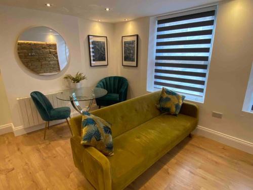 Barnsley Apartment | Family-Friendly Stay at The Suite Apartment @3