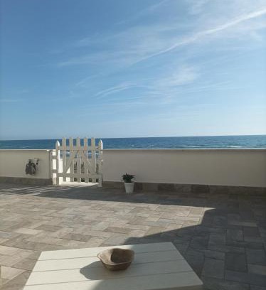 Torvaianica Apartment | Beachfront Suite with Ocean View and Family-Friendly Amenities