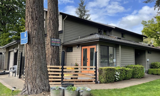 Central Oregon House | Experience The Suite Potato: Your Ideal Poolside Retreat