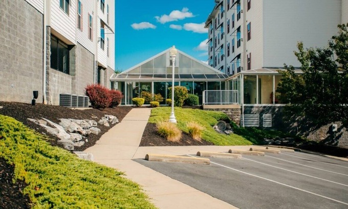 Hershey Condo | Relaxing Suites at Hershey with Pool and Spa Amenities