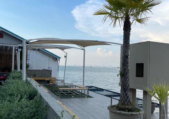 Nong Prue Apartment | Discover The Summer Company: Pet-Friendly Family Retreat