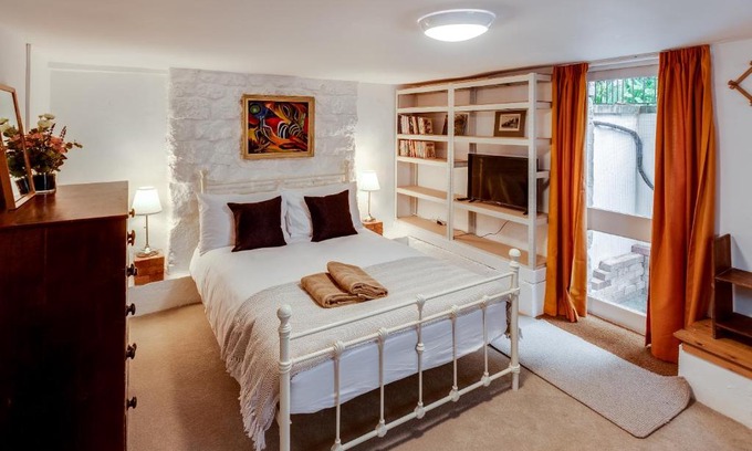 Summertown Apartment | Cozy Summertown Studio with Kitchenette for Families