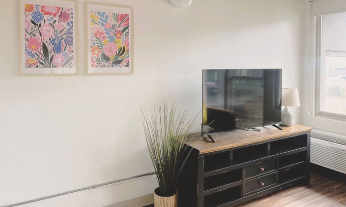 Sun Valley Apartment | Bright Studio with City Views and Pet-Friendly Amenities
