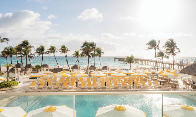 Sunny Isles Beach Resort | Relax at Newport Beachside Hotel & Resort with Ocean Views