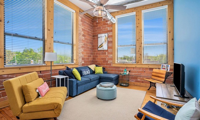 South Haven Condo | Guest Rated 10/10: The Sunrise Loft with Heated Pool & Spa