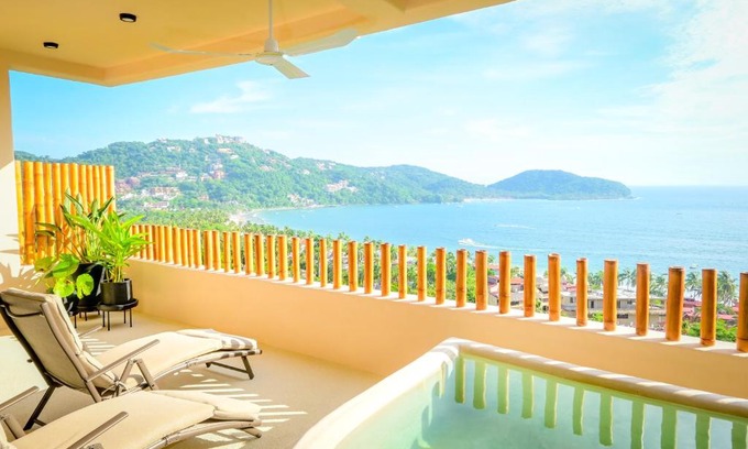 Ixtapa - Zihuatanejo Villa | Relax at The Sunset Villas with Oceanfront Views & Pool