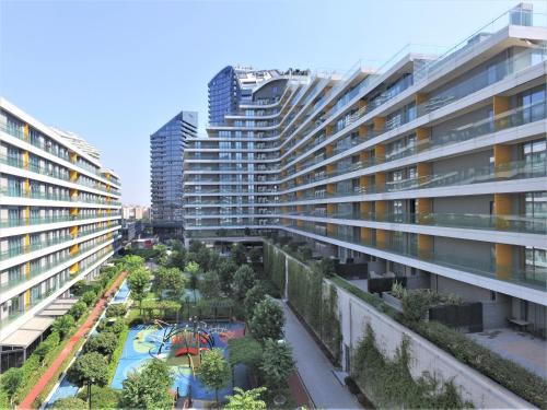 Bagcilar Apartment | Exclusive Oceanfront Retreat at The Superior Living Batışehir