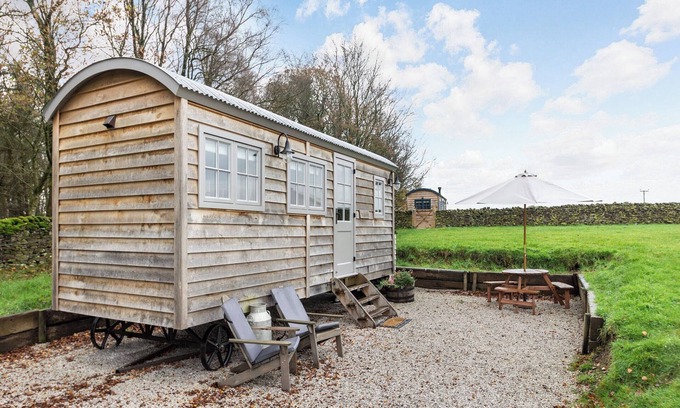 Settle Cottage | Swaledale Hut: Ideal Retreat for Families and Friends