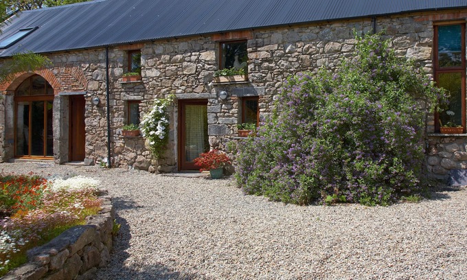 Roscoe House | Experience Oceanfront Bliss at The Swallow Loft