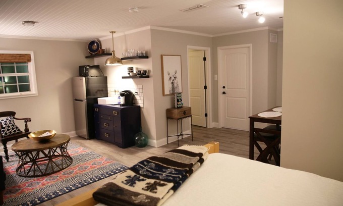Abilene House | Eco-Friendly Getaway: The Sylvan Suite with Spa Access