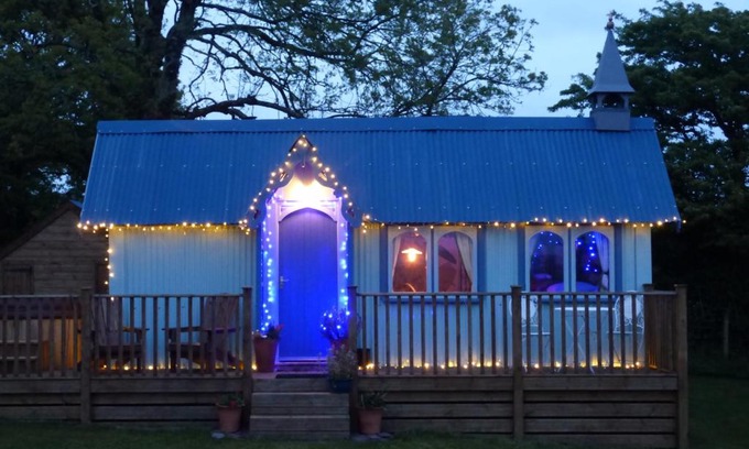 Looe House | Unforgettable Stays at The Tabernacle with Oceanfront Views