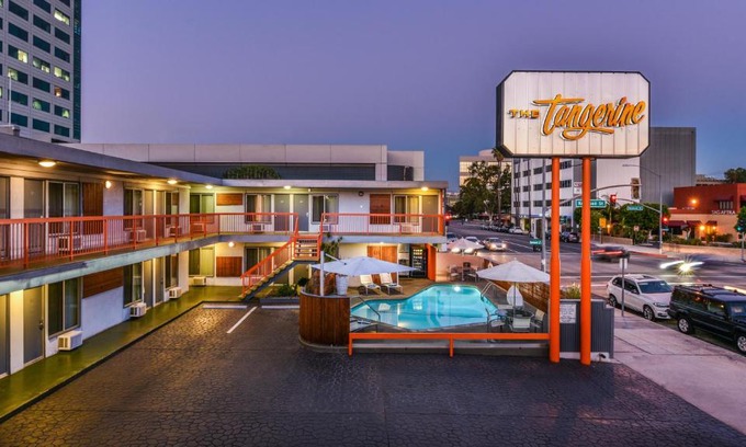 Burbank Hotel | Discover The Tangerine - a Burbank Hotel with Ocean Views