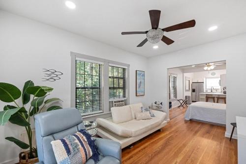 Tarpon Springs Apartment | The Tarpon Studio Downtown Hideaway