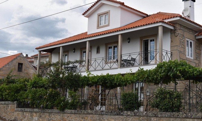 Tralhariz House | The Teacher's House in Douro Valley