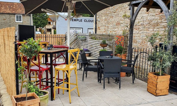 Temple Cloud Bed & Breakfast | Exceptional Comfort at The Temple Inn – Family Friendly Stay