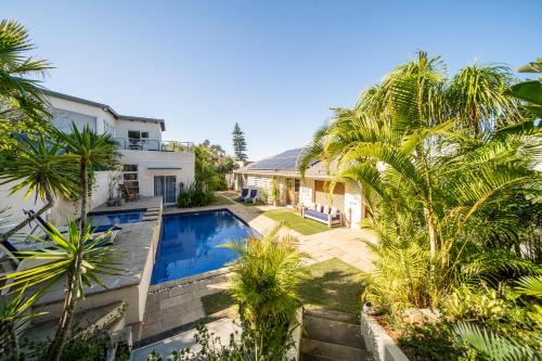 Nahoon Bed & Breakfast | Pet-Friendly Getaway at The Terrace with Ocean Views