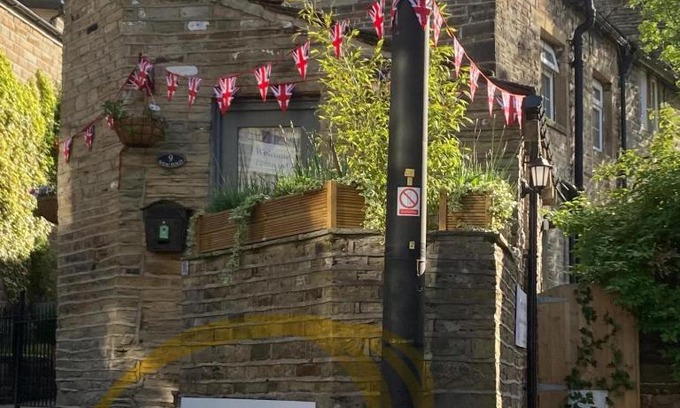 Holmfirth Apartment | Discover The Therapy Rooms Holmfirth - Family & Pet Friendly