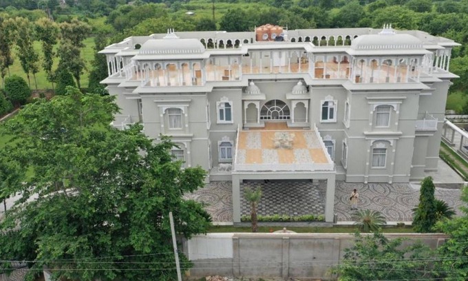 Sawai Madhopur Hotel | Unwind at The Tiger Villa: Pool, Dining & Family Fun