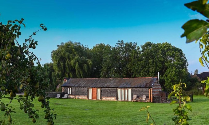 Wimborne Saint Giles Villa | Discover The Tool Shed: A 4-Star Guest Favorite