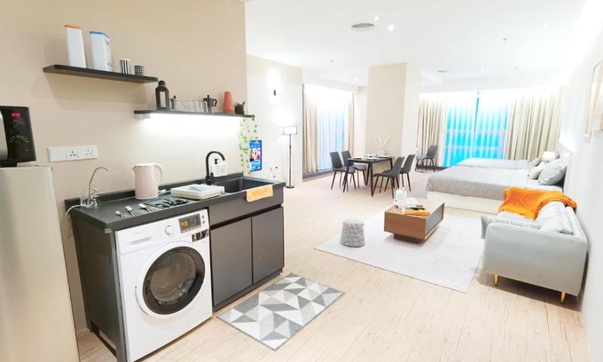 Taman Bukit Pantai Apartment | Pet-Friendly Stay at The Toorak in Bangsar South