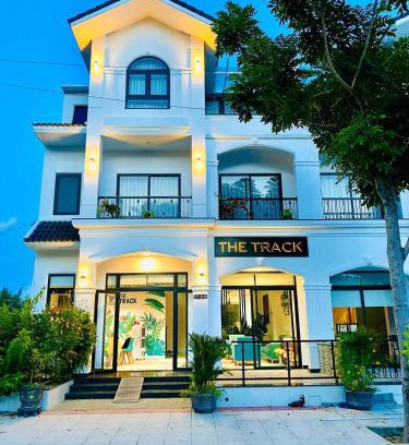 Cam Lam House | Guest Rated 10/10: The Track Homestay with Ocean View