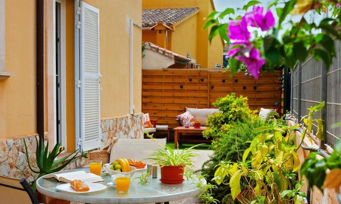 Pont d'Inca Apartment | Experience The Traditional Starting Point with 9.3 Rating