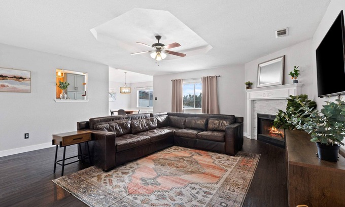 Killeen House | Discover The Tranquil Teal Retreat: Pet-Friendly Bliss