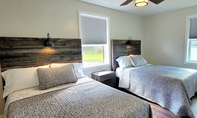 Tazewell Apartment | Exceptional Comfort at The Traveler on Main - Suite 3