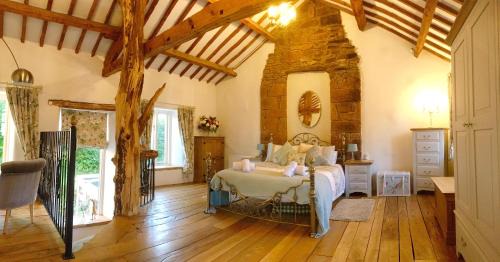 Beckermet House | Inviting Tree House in Cumbria: Pet Friendly & Family Ready