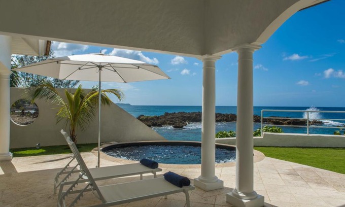 Port Antonio Hotel | Trident Hotel: Beachfront Bliss with Spa & Pool Access
