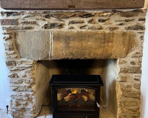 Manayunk House | Discover Trinity Cottage: Steps from Main Street & Train