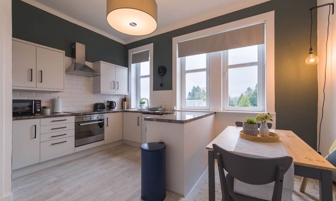 Doune Apartment | Pet-Friendly Retreat at The Trossachs Apartment