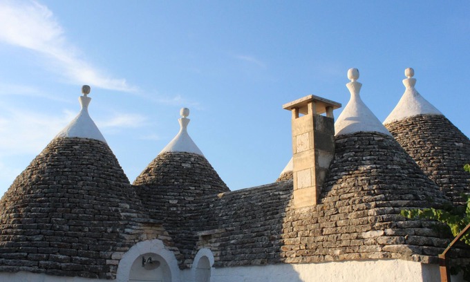 Monopoli House | Experience The Trulli Delle Fate Fuffe with Oceanfront Views