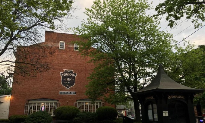Cooperstown Hotel | Budget-Friendly Stay at The Tunnicliff Inn with Dining