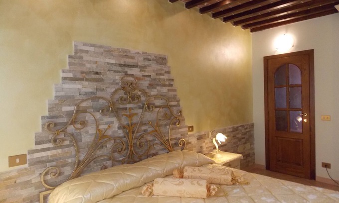 Ponsacco House | Explore The Tuscan Rustic Nest - Pet-Friendly Getaway