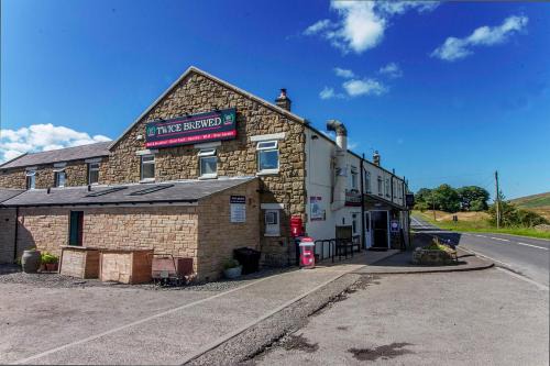 Twice Brewed Hotel | Pet-Friendly Retreat at The Twice Brewed Inn, Rated 9/10