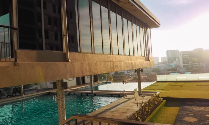 Tanjong Bidara Apartment | Comfortable Connecting Room at 99 Residences with Pool