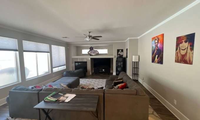 Sunrise Manor House | Experience the Ultimate Vegas Getaway with Private Pool