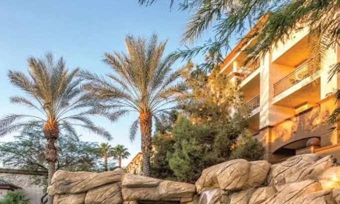 Enterprise Resort | Prime Strip Location with Pool, Spa & Family Amenities
