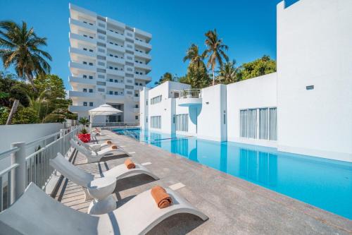 Cua Lap Hotel | Oceanfront Comfort at The Up Phu Quoc - 4-Star Retreat