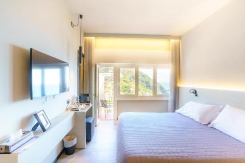 Riomaggiore Apartment | Exceptional Family Retreat at The Upper House