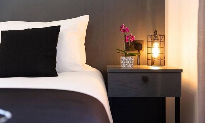 Ta' Giorni Condo | Cozy Valley Room 6 with Ocean View and Convenient Parking