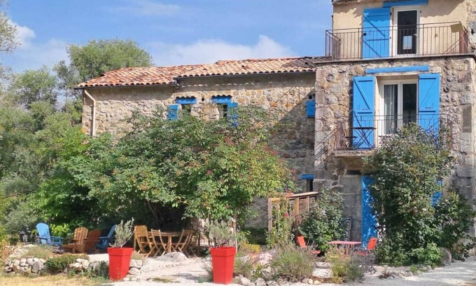 Castellane Apartment | Discover Tranquility at The Verdon: 9.6/10 Guest Rated