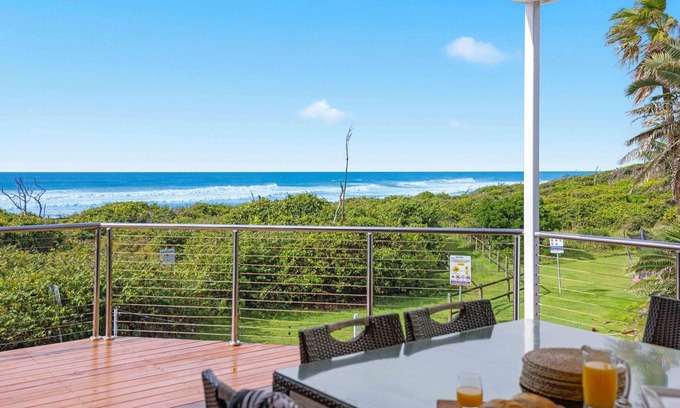 Lake Cathie House | Experience The Vibe Beach House: Ocean Views & Spa Retreat