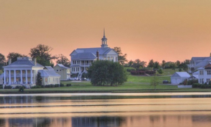 Mount Meigs House | Unforgettable Stay at The Victoria At The Waters Resort