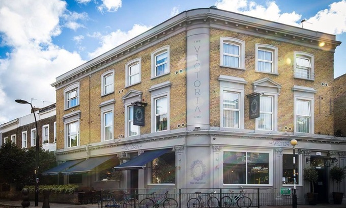 The Lane Hotel | Discover The Victoria Inn: Family-Friendly Getaway Awaits