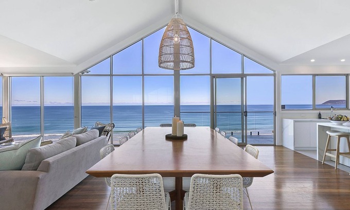 Eastern View House | Experience Ocean Views at The View, 19 Golflinks Road